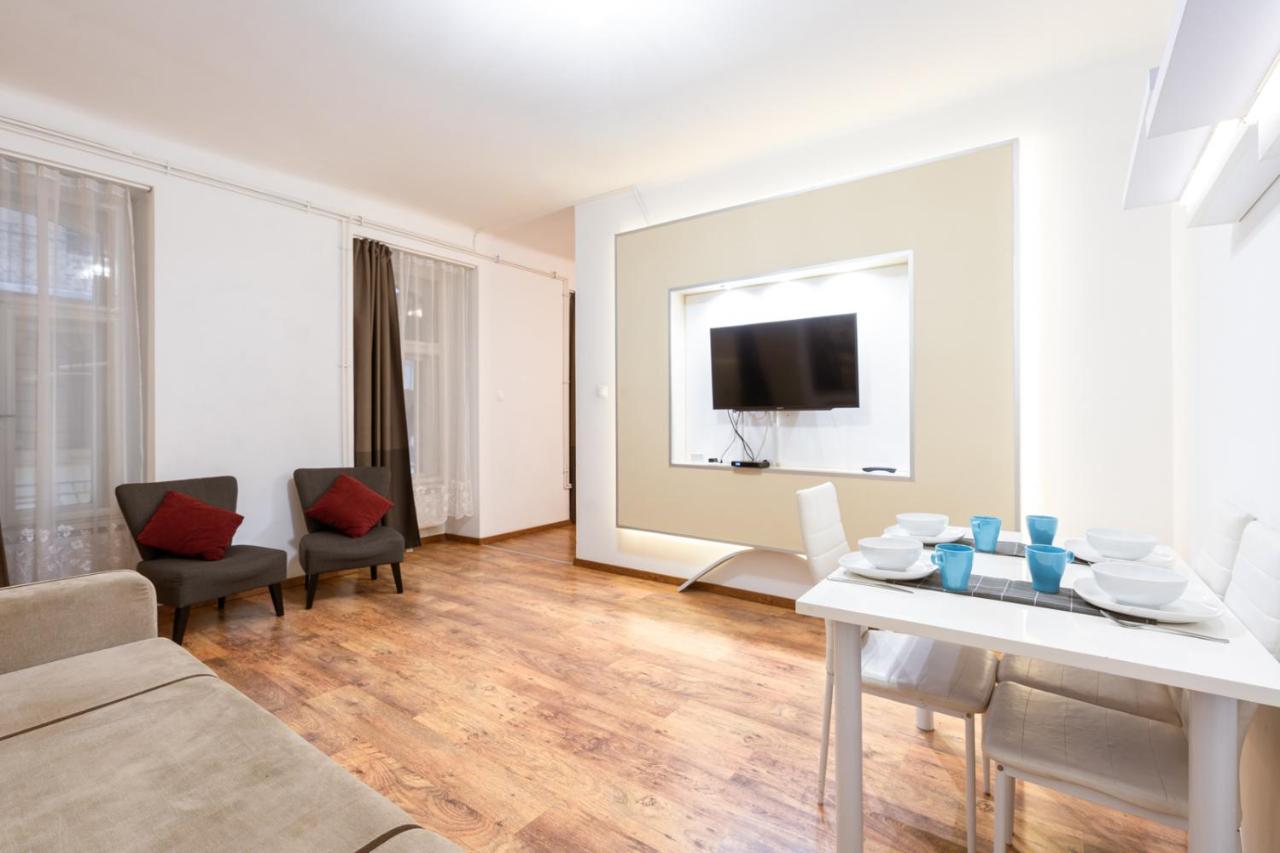 Central Seven Erzsebet Krt Budapest Eksteriør billede
